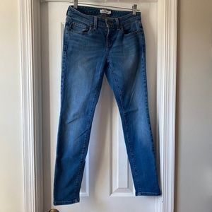 Size 4 Vineyard Vines stretch ankle jeans